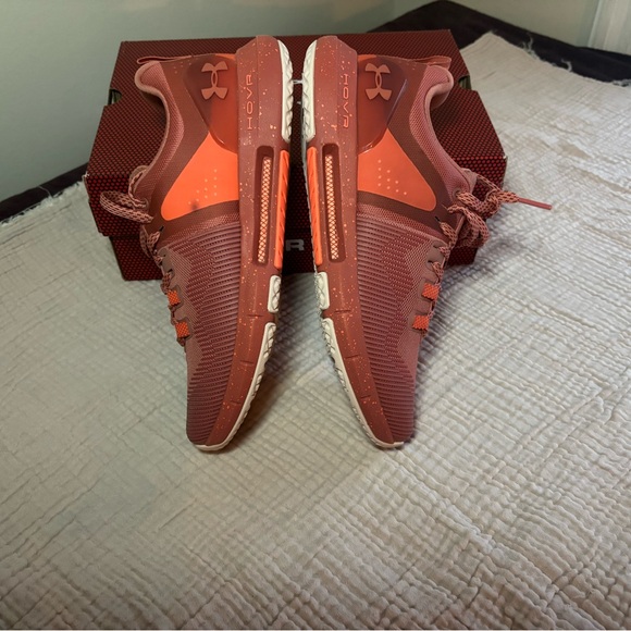 UNDER ARMOUR HOVR RISE WOMENS 7 - Picture 2 of 10